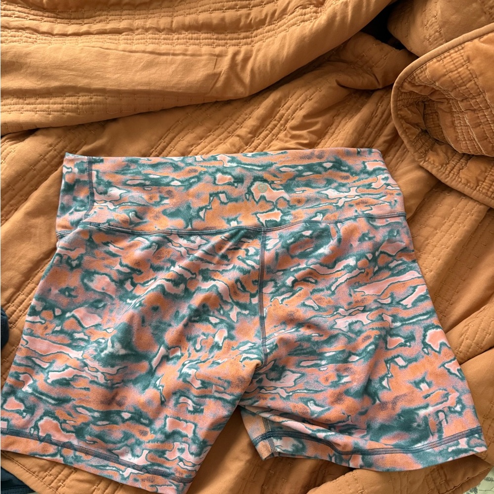 Lululemon Wunder Train High-rise short 6”